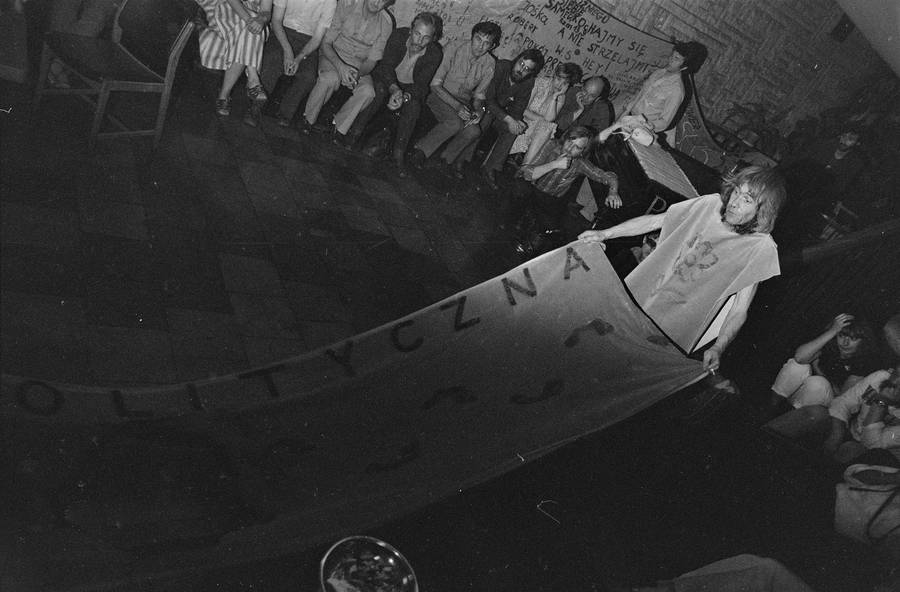 Jerzy Bereś &bdquo;Msza polityczna&rdquo;, w ramach &bdquo;Sztuki faktu&rdquo;, Bydgoszcz, 1981