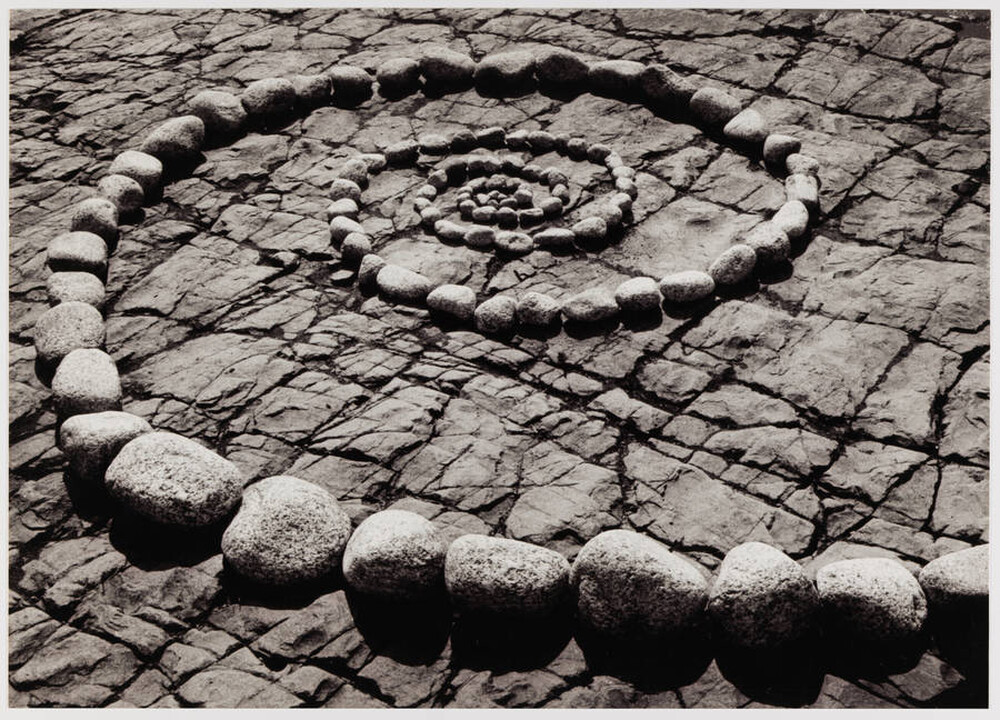 Continual Infinity (thinkink about Richard Long)