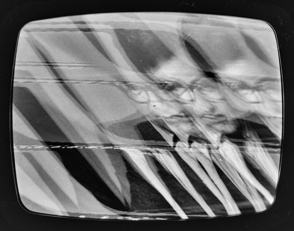 Photo-Grapho-Transfer