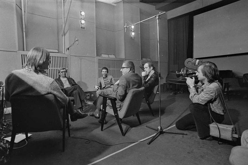 &bdquo;Żywa galeria&rdquo;, dykusja w Wytw&oacute;rni Film&oacute;w Oświatowych, Ł&oacute;dź, ok. 1974