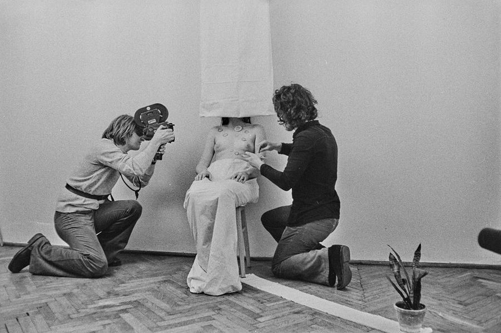"Live Gallery", performance by Krzysztof Zarębski, c. 1974