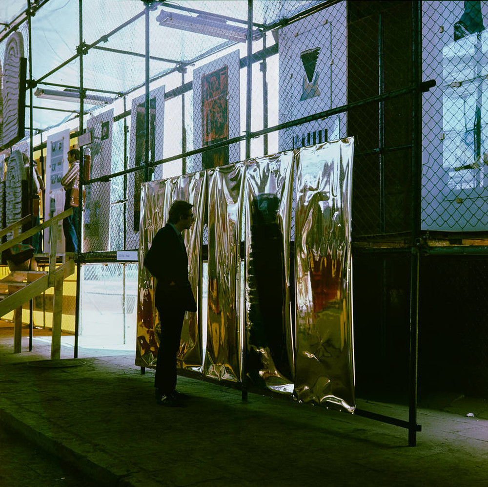 CDN - Presentations of Young People's Art exhibition, under Poniatowski Bridge, Warsaw, 1977