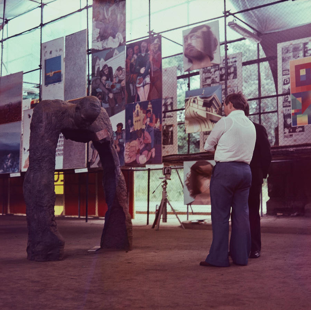 CDN - Presentations of Young People's Art exhibition, under Poniatowski Bridge, Warsaw, 1977