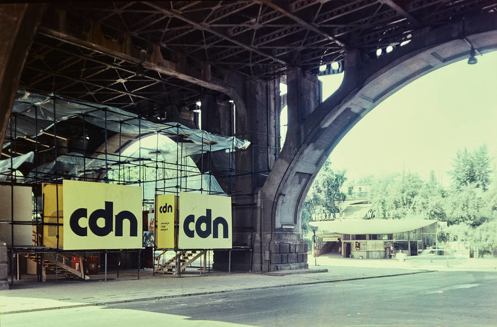 CDN - Presentations of Young People's Art exhibition, under Poniatowski Bridge, Warsaw, 1977