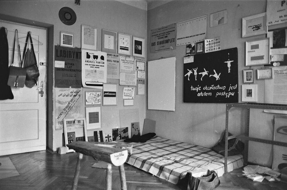 Andrzej Partum, Poetry Office, Warsaw (Podchorążych Street), 1982