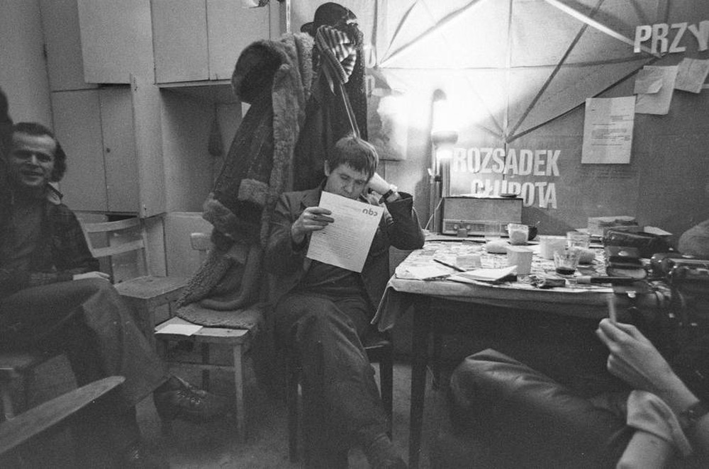 Andrzej Partum, "Stench", Repassage Gallery, Warsaw, 1977
