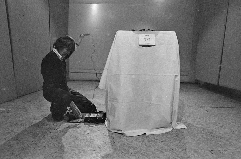 Andrzej Partum, &bdquo;Smr&oacute;d&rdquo;, Galeria Repassage, Warszawa, 1977