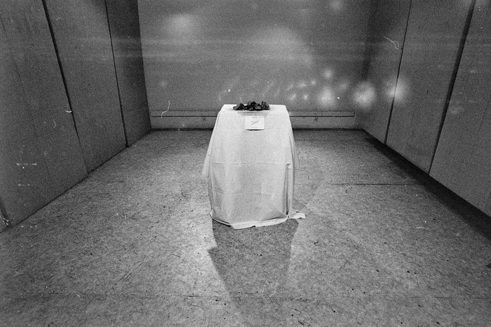 Andrzej Partum, "Stench", Repassage Gallery, Warsaw, 1977