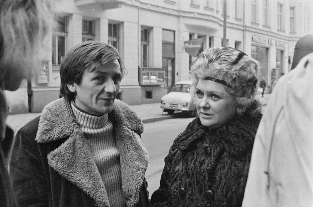 "Live Gallery", Andrzej Partum, Poetry Office (Poznańska Street), Warsaw, 1974