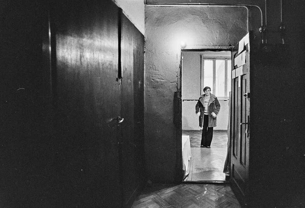 "Live Gallery", Andrzej Partum, Poetry Office (Poznańska Street), Warsaw, 1974