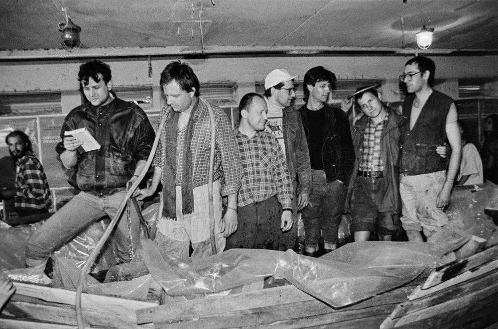 Manhattan Dungeons, or the Art of Other Media exhibition, garages, Ł&oacute;dź, 1989