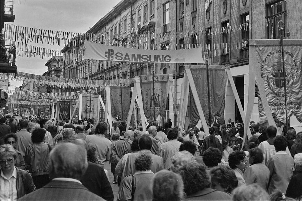 Adam Klimczak, "I Connected with Wschodnia", Wschodnia Gallery, Ł&oacute;dź, 1991