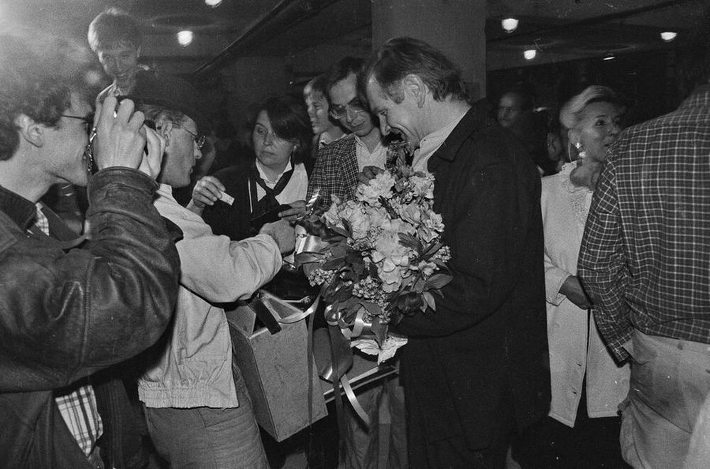 Manhattan Dungeons, or the Art of Other Media exhibition, garages, Ł&oacute;dź, 1989