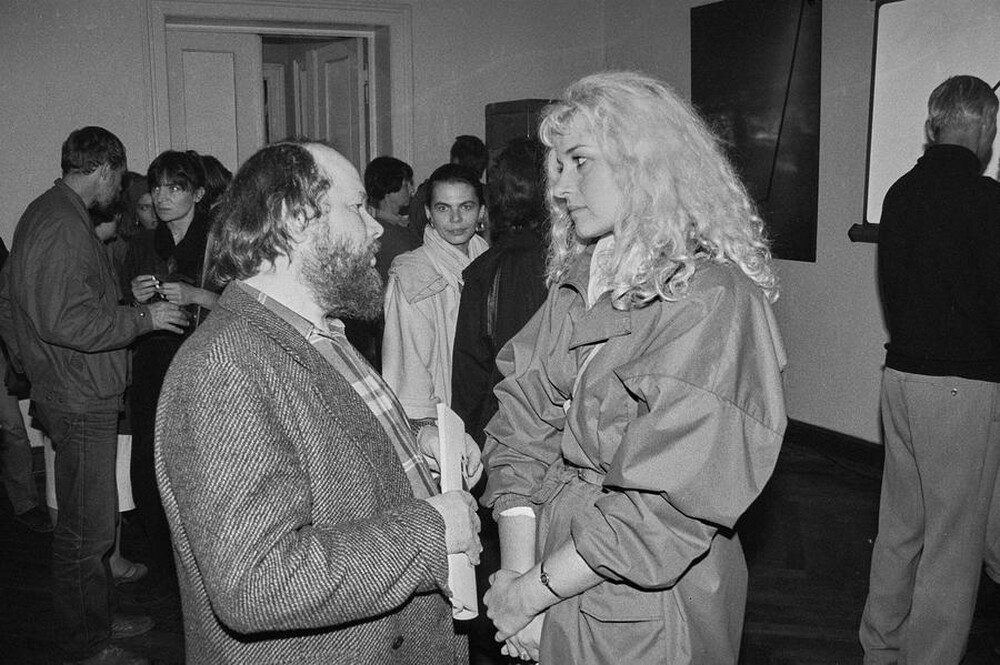 J&oacute;zef Robakowski, "Energy Corners Office", Wschodnia Gallery, Ł&oacute;dź, 1987