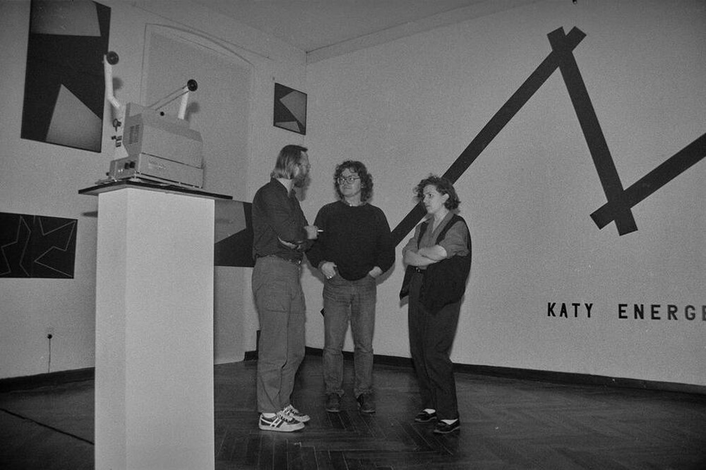 J&oacute;zef Robakowski, "Energy Corners Office", Wschodnia Gallery, Ł&oacute;dź, 1987