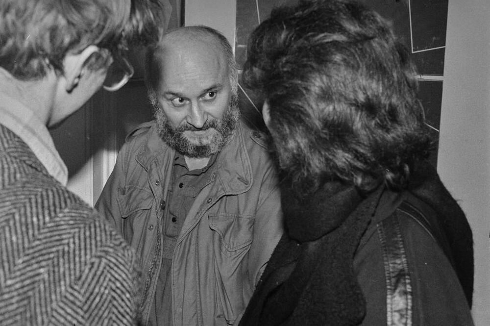 J&oacute;zef Robakowski, "Energy Corners Office", Wschodnia Gallery, Ł&oacute;dź, 1987