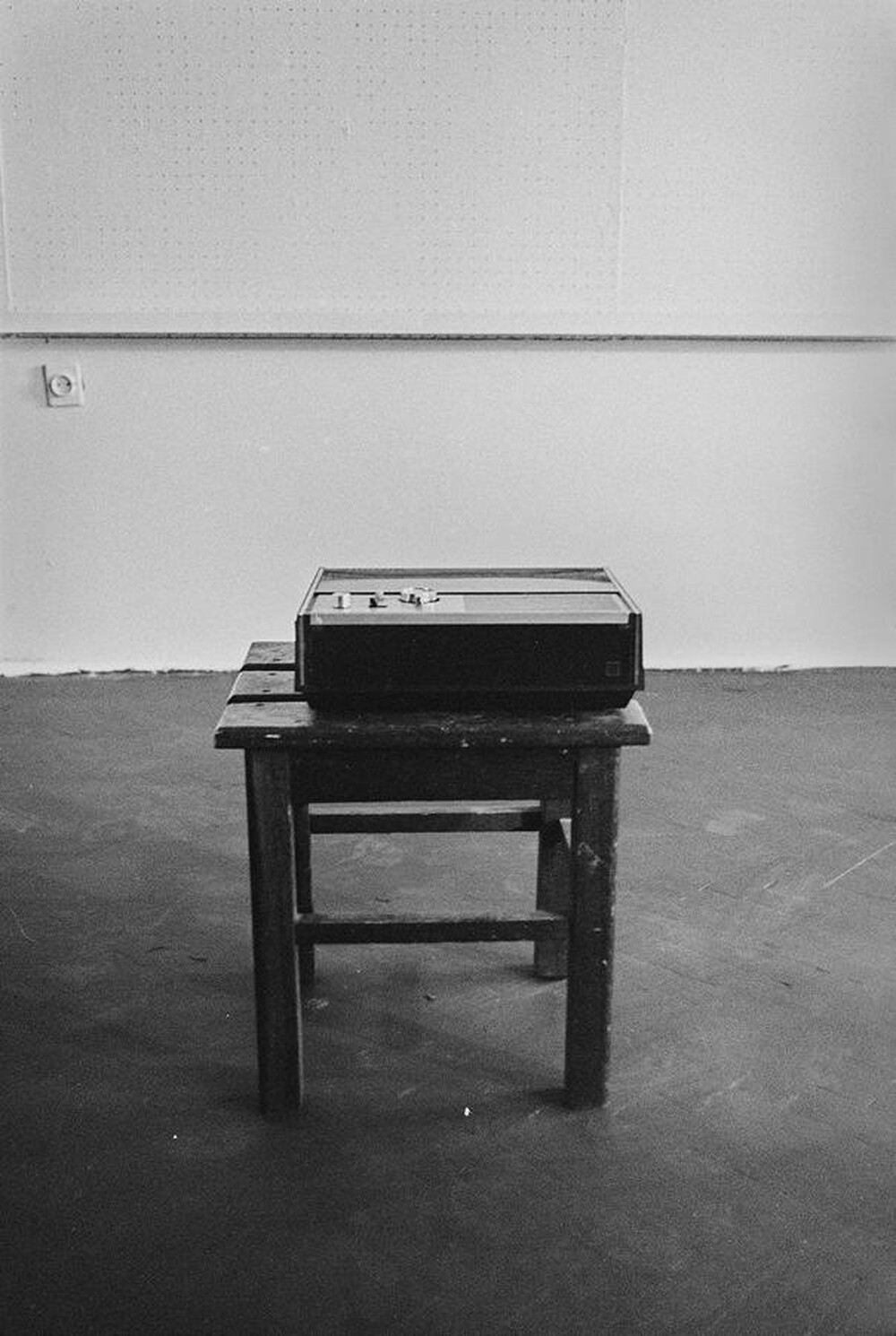 Krzysztof Zarębski, performance of "Ambush", Repassage Gallery, Warsaw, 1974