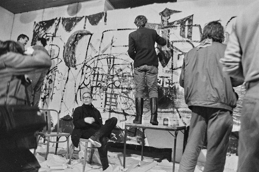Communal painting, happening at Stodoła Gallery, Warsaw, 1986