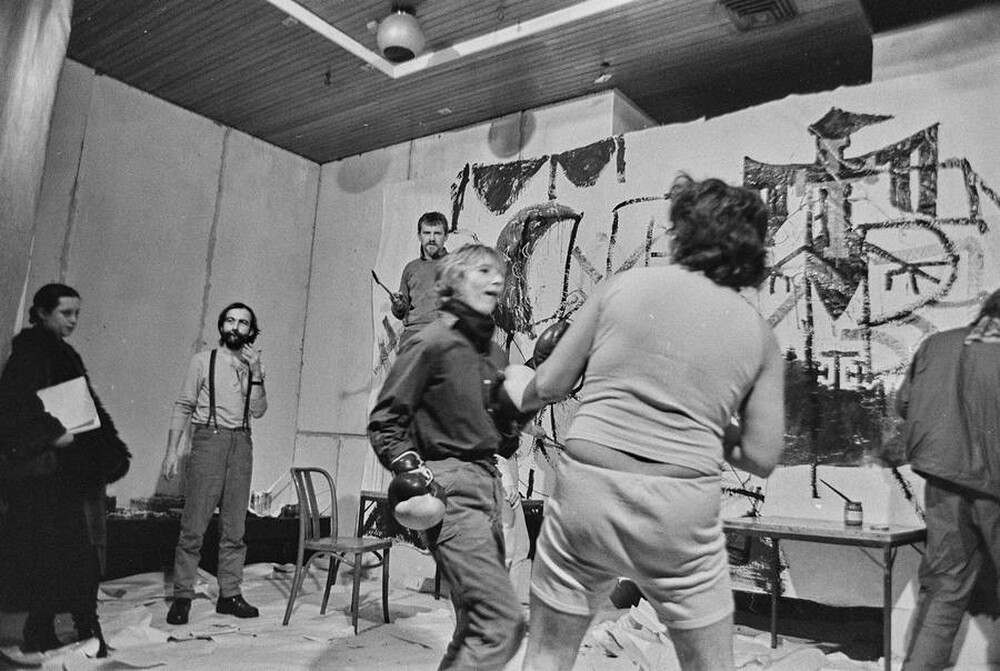 Communal painting, happening at Stodoła Gallery, Warsaw, 1986