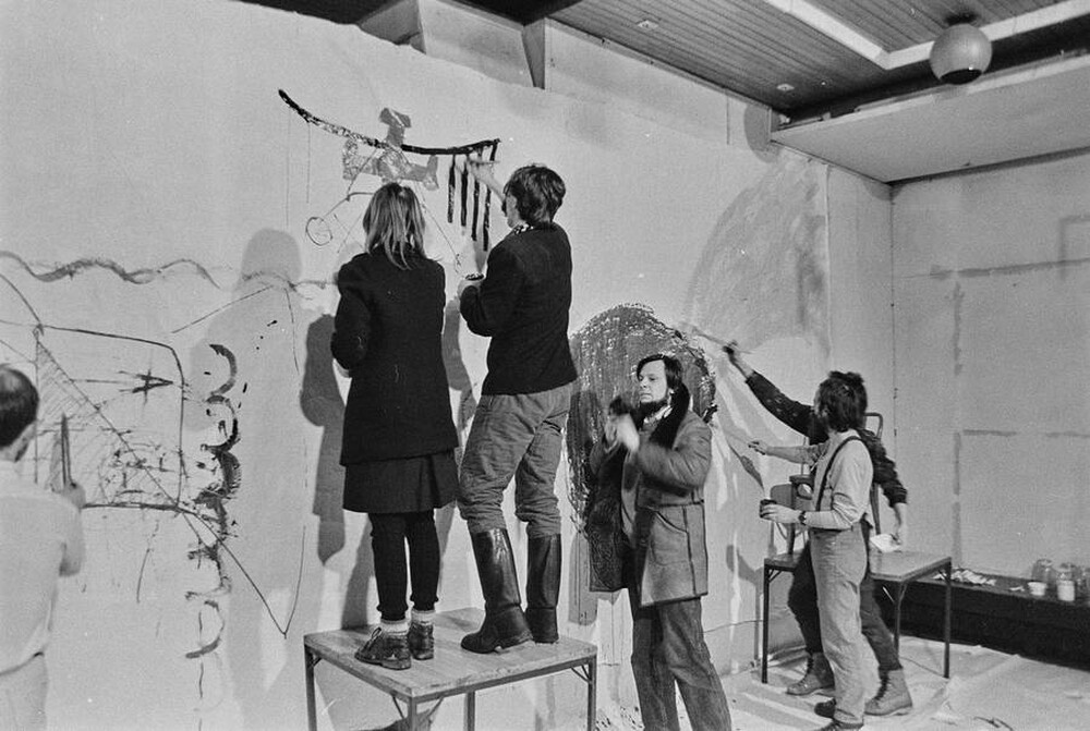 Communal painting, happening at Stodoła Gallery, Warsaw, 1986