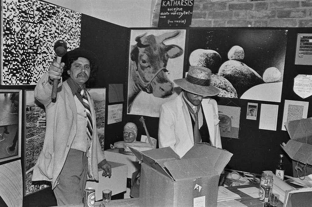Jacek Krzyszkowski, Adam Rzepecki, "We will get rid of the world and native artworks within our reach", Mała Gallery, Warsaw, 1985
