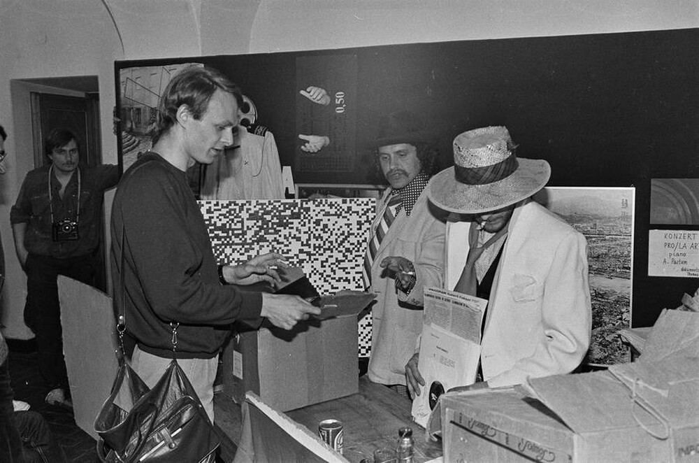 Jacek Krzyszkowski, Adam Rzepecki, "We will get rid of the world and native artworks within our reach", Mała Gallery, Warsaw, 1985