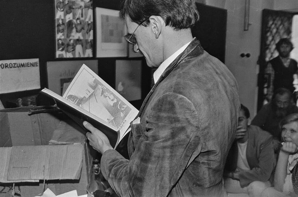 Jacek Krzyszkowski, Adam Rzepecki, "We will get rid of the world and native artworks within our reach", Mała Gallery, Warsaw, 1985