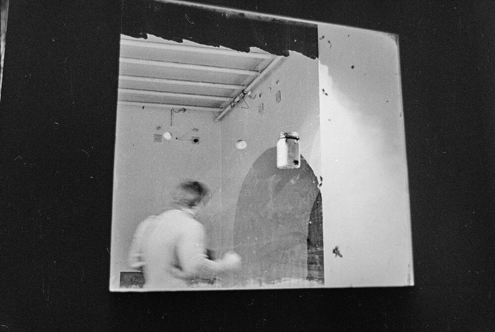 Krzysztof Zarębski, performance, Sigma Gallery, Warsaw, 1973