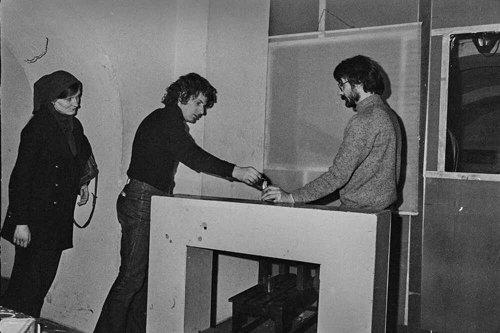 Krzysztof Zarębski, performance, Sigma Gallery, Warsaw, 1973
