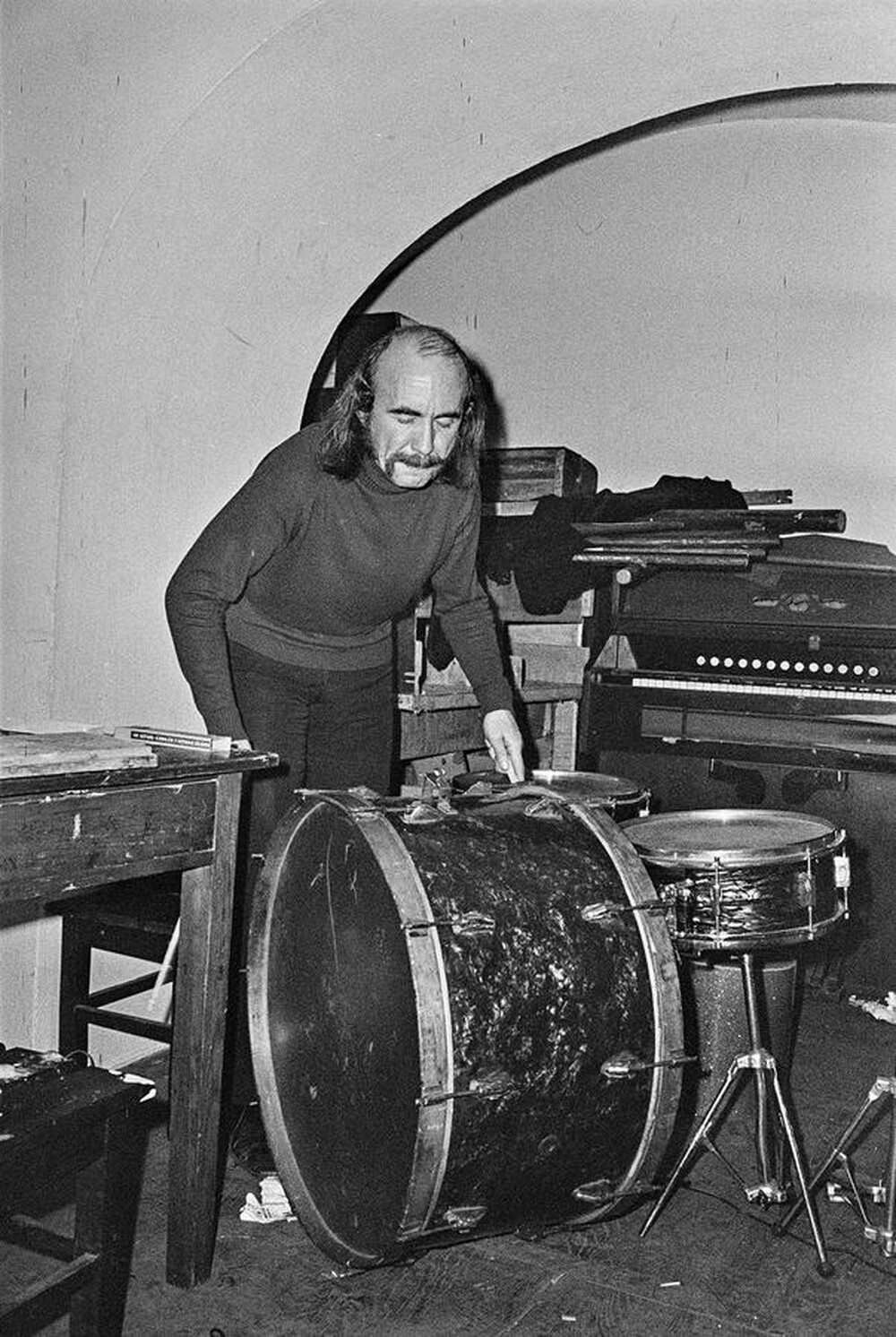 Krzysztof Zarębski, performance, Sigma Gallery, Warsaw, 1973