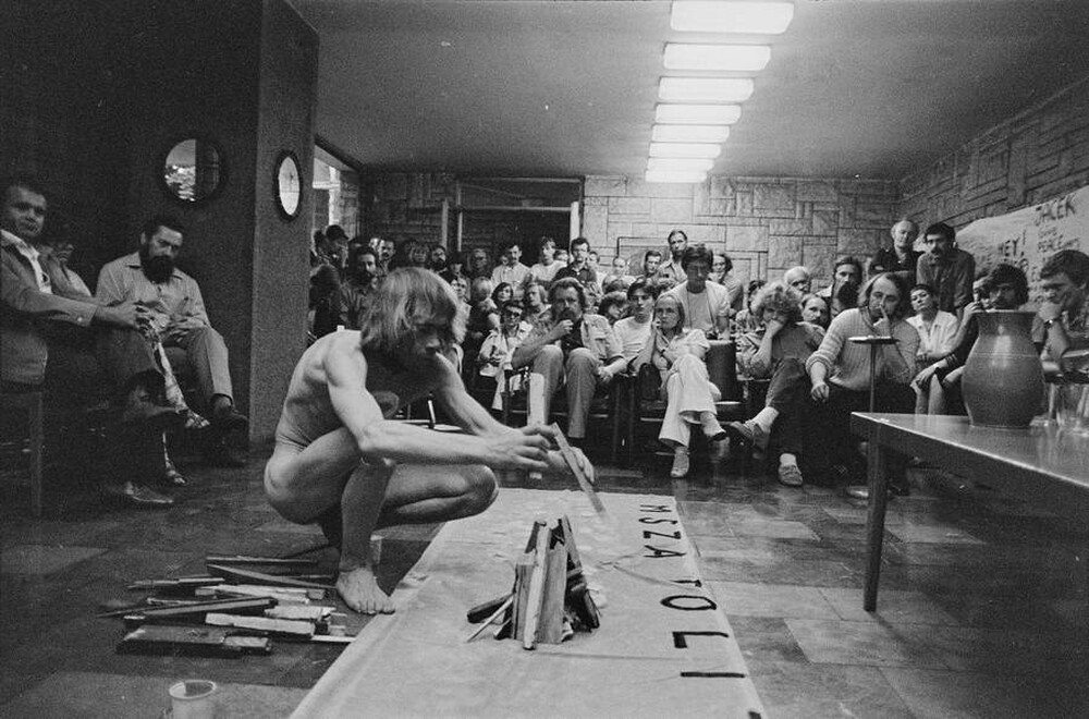 Jerzy Bereś, "Political Mass", part of "Fact Art", Bydgoszcz, 1981