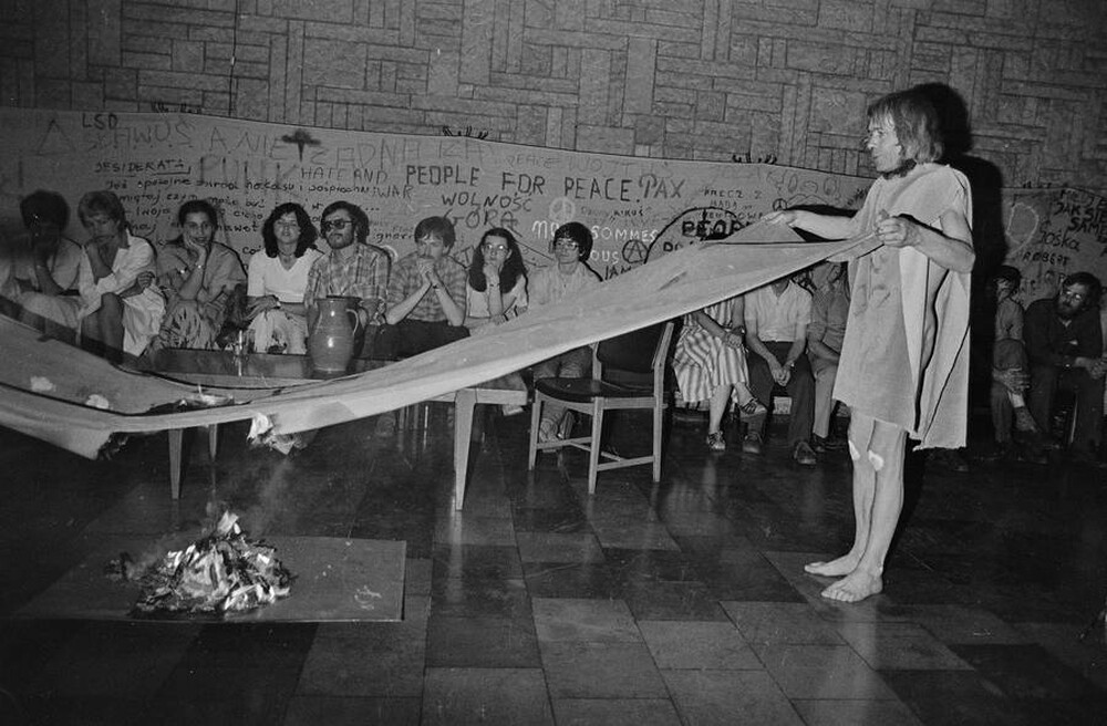 Jerzy Bereś, "Political Mass", part of "Fact Art", Bydgoszcz, 1981