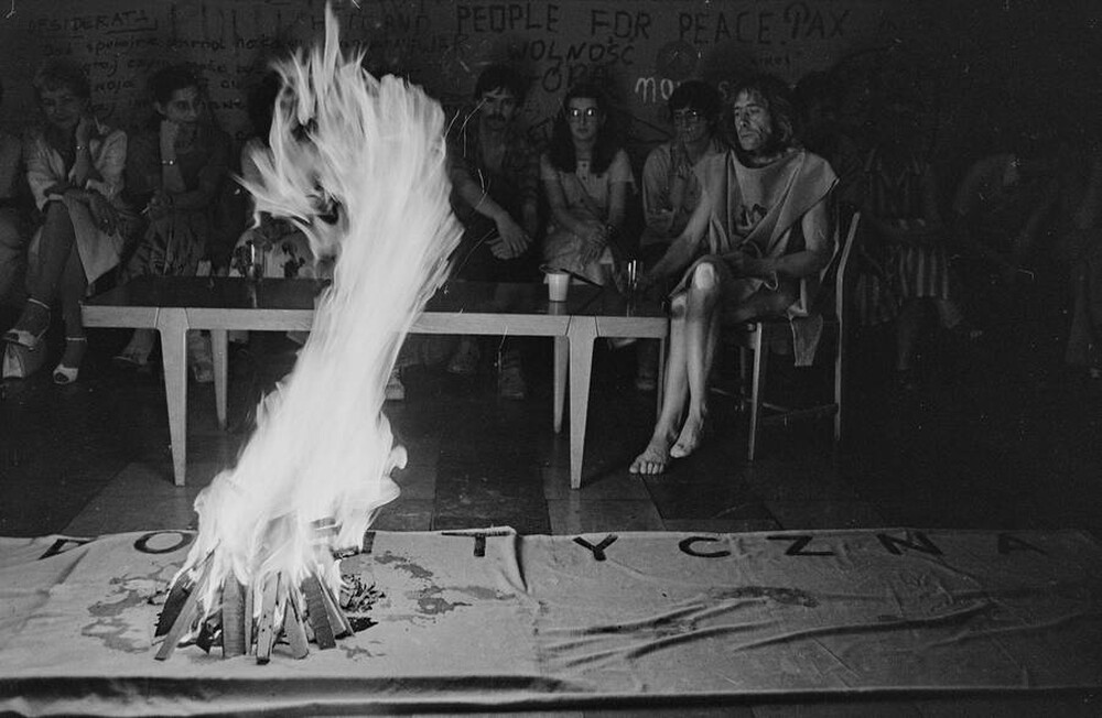 Jerzy Bereś, "Political Mass", part of "Fact Art", Bydgoszcz, 1981