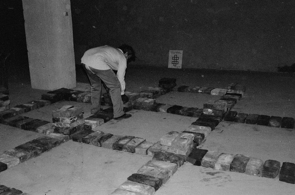 Manhattan Dungeons, or the Art of Other Media exhibition, garages, Ł&oacute;dź, 1989