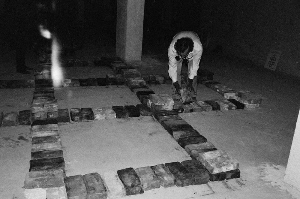 Manhattan Dungeons, or the Art of Other Media exhibition, garages, Ł&oacute;dź, 1989