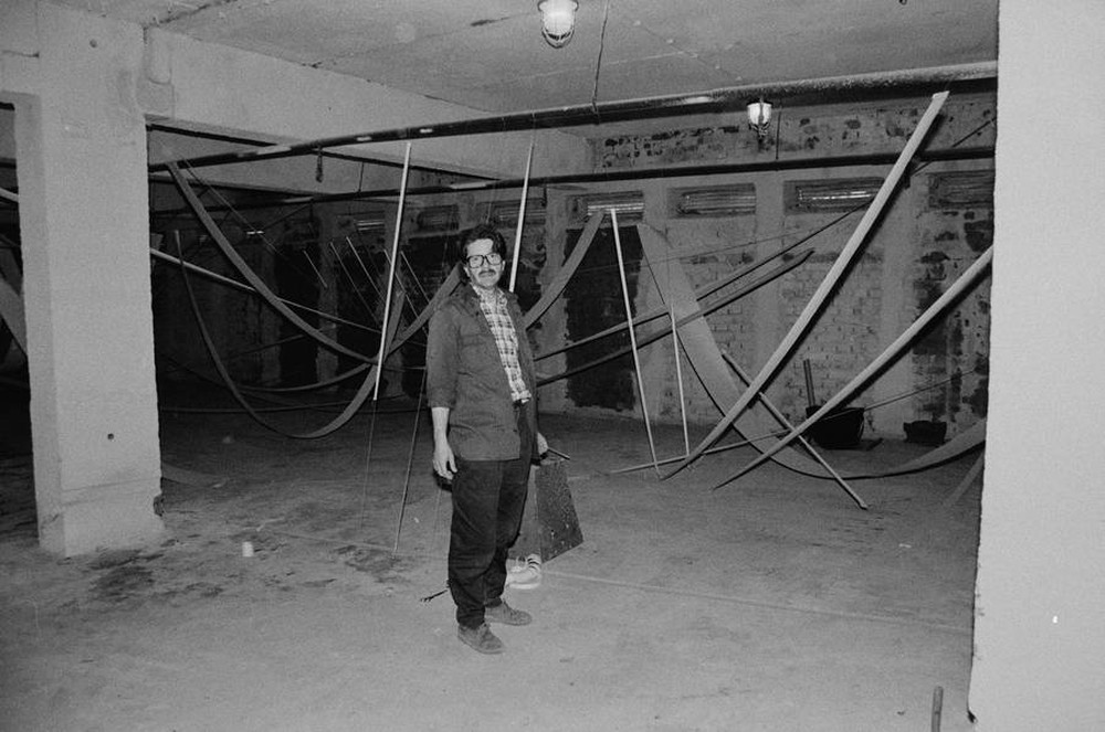 Manhattan Dungeons, or the Art of Other Media exhibition, garages, Ł&oacute;dź, 1989