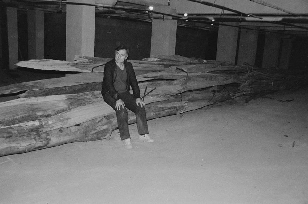 Manhattan Dungeons, or the Art of Other Media exhibition, garages, Ł&oacute;dź, 1989