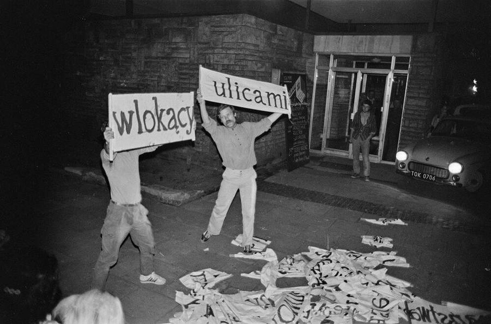 "Fact Art" exhibition and event, BWA Gallery, Bydgoszcz, 1981