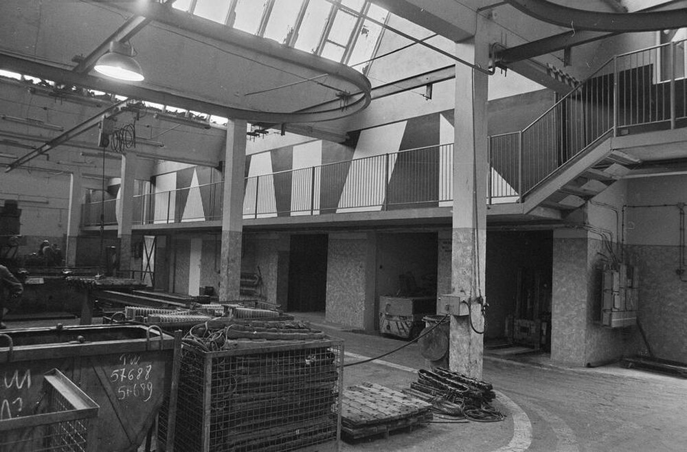 Exhibition "Construction in Process" (documentation), Ł&oacute;dź, 1990