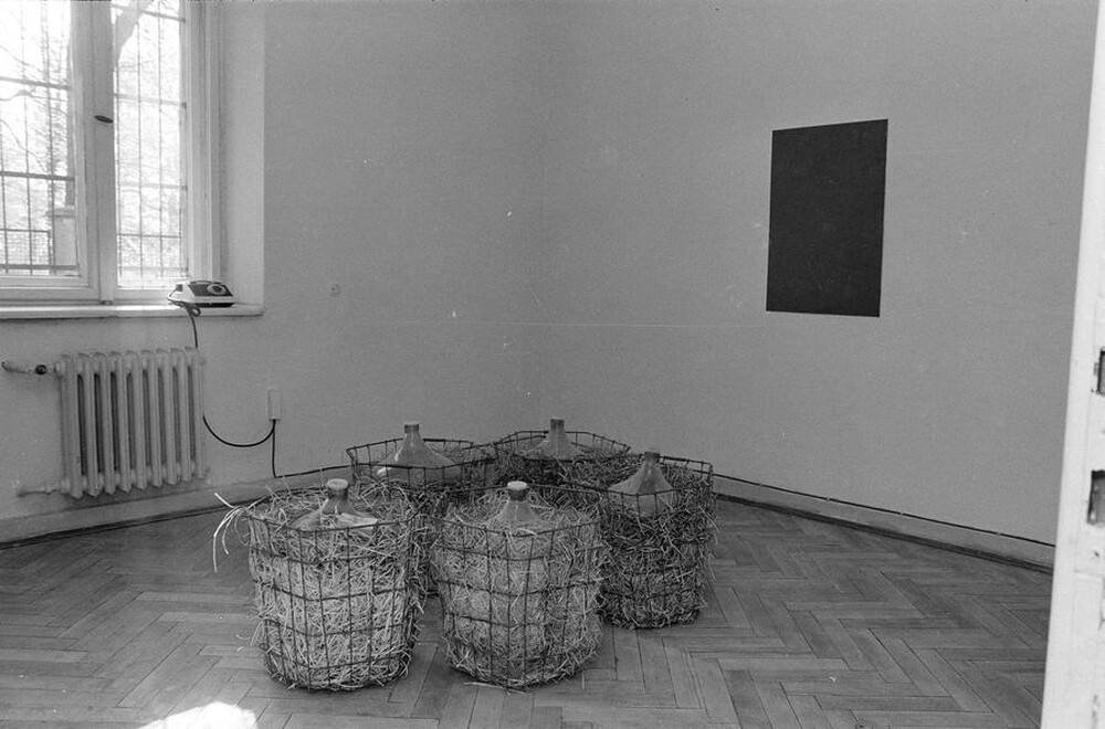 Exhibition "Construction in Process" (documentation), Ł&oacute;dź, 1990