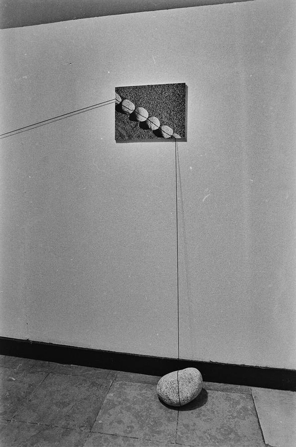 Zygmunt Rytka, "Dynamic Objects", Mała Gallery, Warsaw, 2002