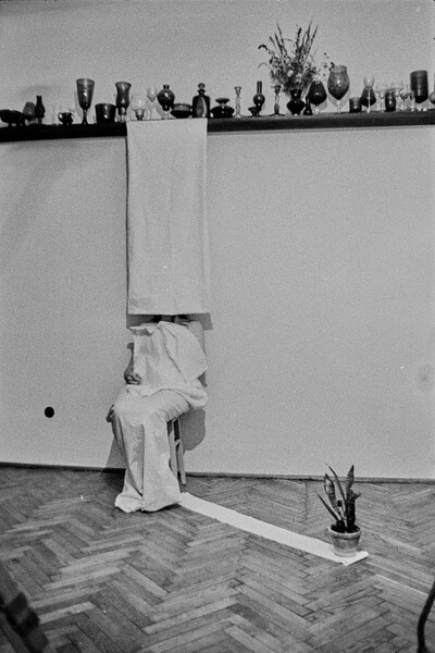 "Live Gallery", performance by Krzysztof Zarębski, c. 1974