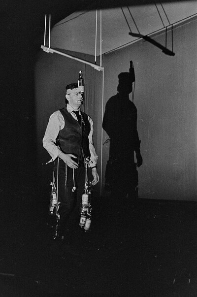 Władysław Kaźmierczak, performance, Stodoła Gallery, Warsaw, 1986