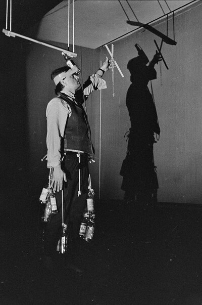 Władysław Kaźmierczak, performance, Stodoła Gallery, Warsaw, 1986