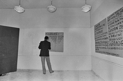 Andrzej Partum, "List of Culture and Art Ignoramuses", Repassage Gallery, Warsaw 1973
