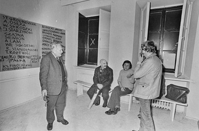Andrzej Partum, "List of Culture and Art Ignoramuses", Repassage Gallery, Warsaw 1973