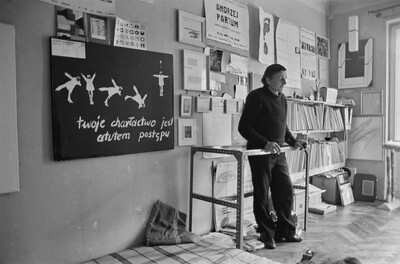 Andrzej Partum, Poetry Office, Warsaw (Podchorążych Street), 1982