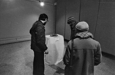 Andrzej Partum, "Stench", Repassage Gallery, Warsaw, 1977