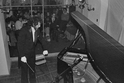 Andrzej Partum, Zbigniew Warpechowski, "Concert", Sigma Gallery, Warsaw, 1979