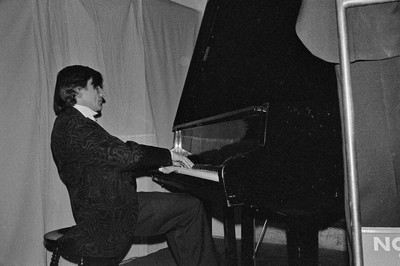 Andrzej Partum, Zbigniew Warpechowski, "Concert", Sigma Gallery, Warsaw, 1979
